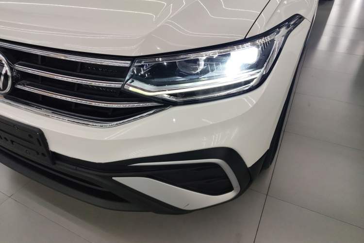 Used Volkswagen Tiguan L 2022 330TSI Automatic Two-Wheel Drive Comfort Edition Left Front Headlight