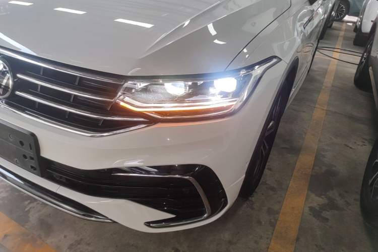 Used Volkswagen Tiguan L 2022 330TSI Automatic Two-Wheel Drive R-Line Enhanced Edition Left Front Headlight