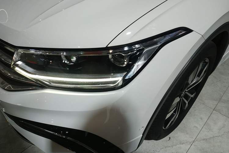 Used Volkswagen Tiguan L 2022 330TSI Automatic Two-Wheel Drive R-Line Enhanced Edition Left Front Headlight
