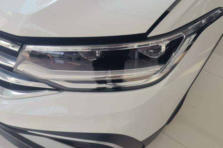 Used Volkswagen Tiguan L 2022 330TSI Automatic Two-Wheel Drive Comfort Edition Left Front Headlight