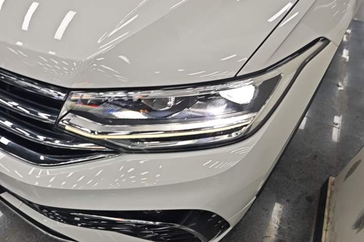 Used Volkswagen Tiguan L 2022 330TSI Automatic Two-Wheel Drive R-Line Enhanced Edition Left Front Headlight