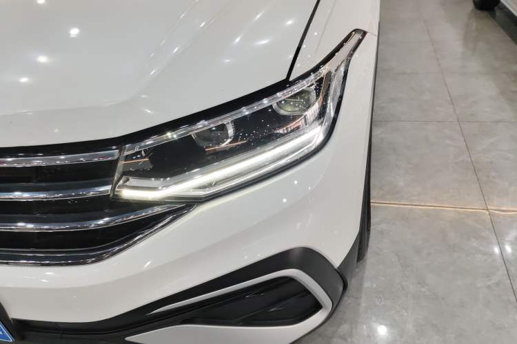 Used Volkswagen Tiguan L 2022 330TSI Automatic Two-Wheel Drive Comfort Edition Left Front Headlight