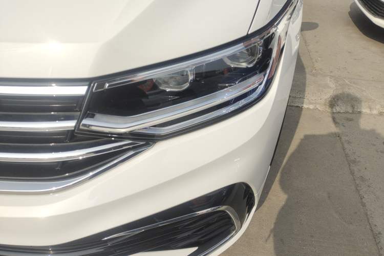 Used Volkswagen Tiguan L 2022 330TSI Automatic Two-Wheel Drive R-Line Enhanced Edition Left Front Headlight
