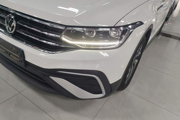 Used Volkswagen Tiguan L 2022 330TSI Automatic Two-Wheel Drive Comfort Edition Left Front Headlight