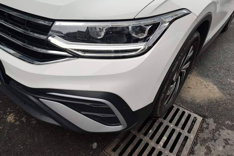 Used Volkswagen Tiguan L 2022 330TSI Automatic Two-Wheel Drive Smart Edition Left Front Headlight