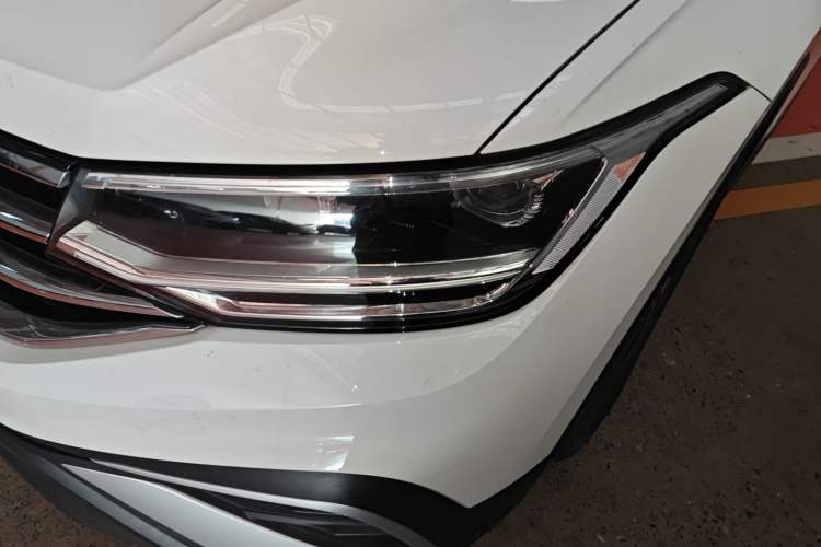 Used Volkswagen Tiguan L 2022 330TSI Automatic Two-Wheel Drive Smart Edition Left Front Headlight