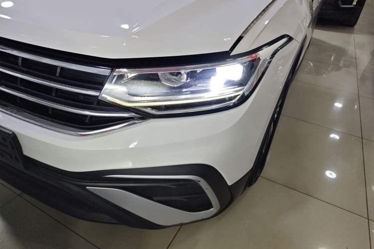 Used Volkswagen Tiguan L 2022 330TSI Automatic Two-Wheel Drive Comfort Edition Left Front Headlight