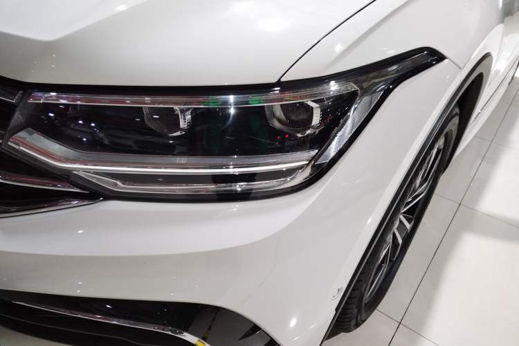Used Volkswagen Tiguan L 2022 330TSI Automatic Two-Wheel Drive R-Line Enhanced Edition Left Front Headlight