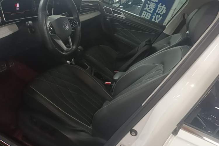 Used Volkswagen Tiguan L 2022 330TSI Automatic Two-Wheel Drive R-Line Enhanced Edition Left Front Seat