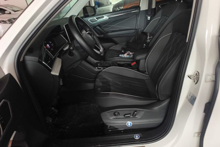 Used Volkswagen Tiguan L 2022 330TSI Automatic Two-Wheel Drive Smart Edition Left Front Seat