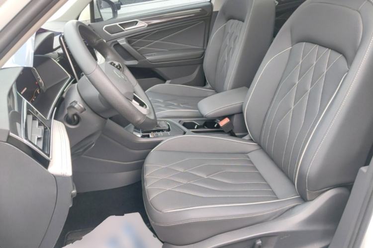 Used Volkswagen Tiguan L 2022 330TSI Automatic Two-Wheel Drive Smart Edition Left Front Seat
