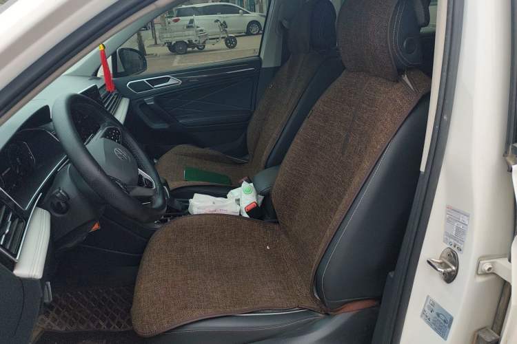 Used Volkswagen Tiguan L 2022 330TSI Automatic Two-Wheel Drive R-Line Enhanced Edition Left Front Seat