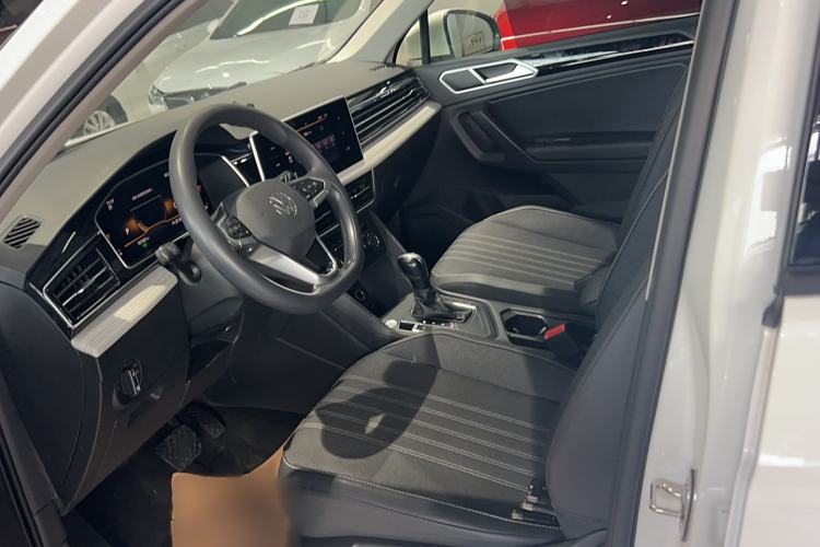 Used Volkswagen Tiguan L 2022 330TSI Automatic Two-Wheel Drive Comfort Edition Left Front Seat