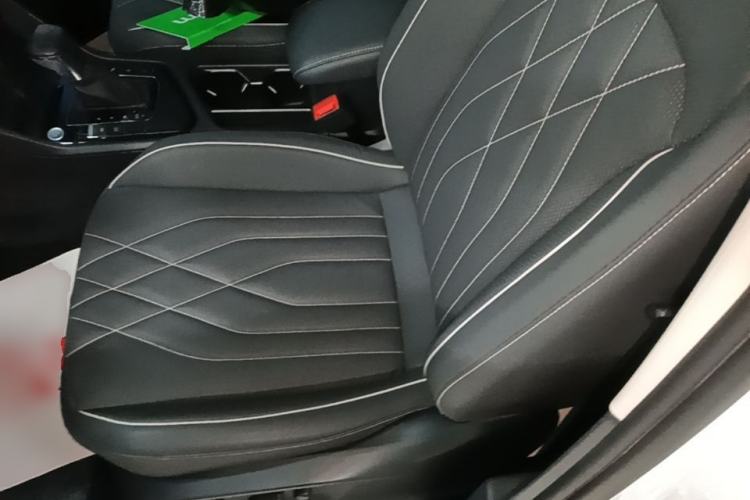 Used Volkswagen Tiguan L 2022 330TSI Automatic Two-Wheel Drive R-Line Enhanced Edition Left Front Seat
