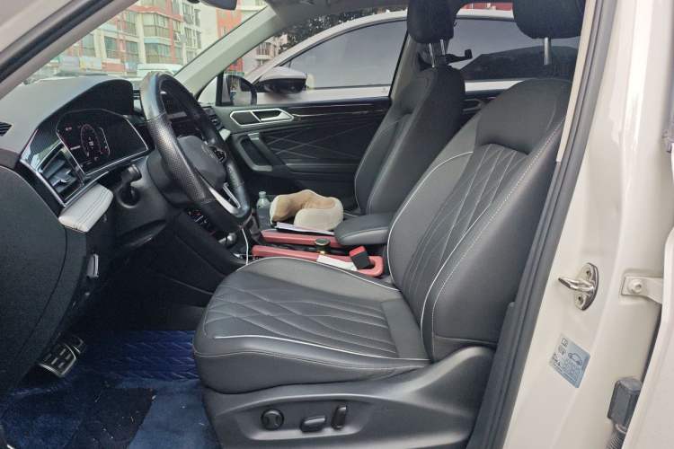 Used Volkswagen Tiguan L 2022 330TSI Automatic Two-Wheel Drive R-Line Enhanced Edition Left Front Seat