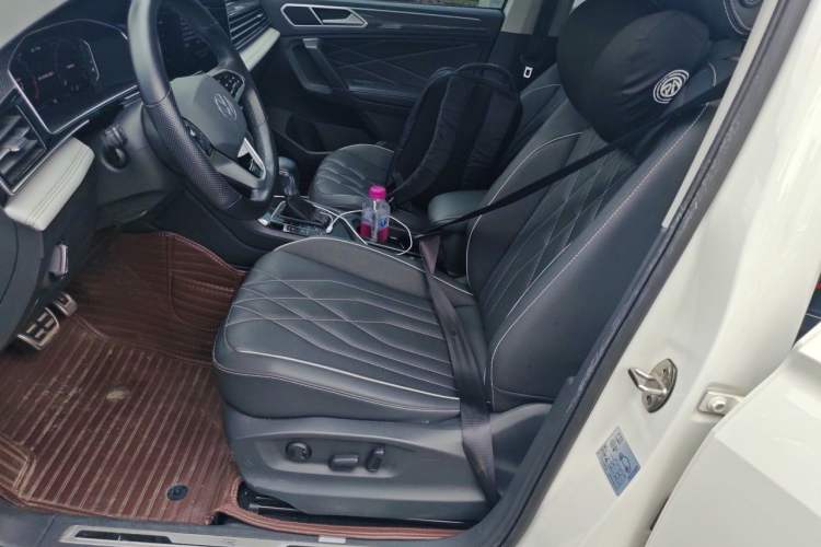 Used Volkswagen Tiguan L 2022 330TSI Automatic Two-Wheel Drive R-Line Enhanced Edition Left Front Seat