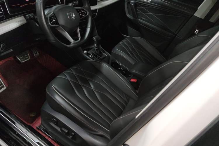 Used Volkswagen Tiguan L 2022 330TSI Automatic Two-Wheel Drive R-Line Enhanced Edition Left Front Seat