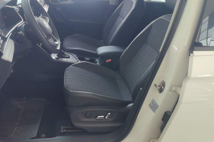 Used Volkswagen Tiguan L 2022 330TSI Automatic Two-Wheel Drive Comfort Edition Left Front Seat