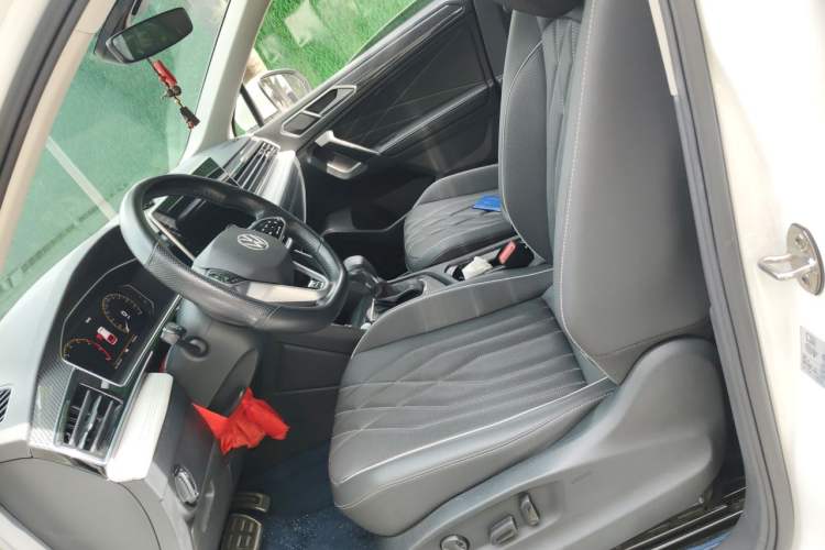 Used Volkswagen Tiguan L 2022 330TSI Automatic Two-Wheel Drive R-Line Enhanced Edition Left Front Seat