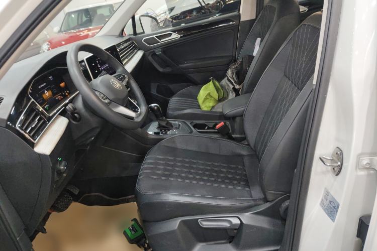 Used Volkswagen Tiguan L 2022 330TSI Automatic Two-Wheel Drive Comfort Edition Left Front Seat