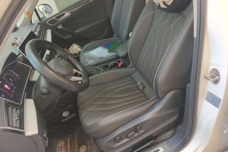 Used Volkswagen Tiguan L 2022 330TSI Automatic Two-Wheel Drive R-Line Enhanced Edition Left Front Seat