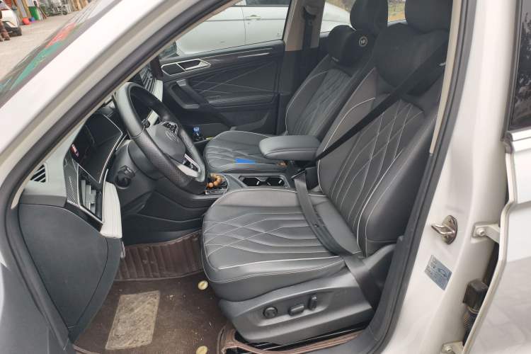 Used Volkswagen Tiguan L 2022 330TSI Automatic Two-Wheel Drive R-Line Enhanced Edition Left Front Seat