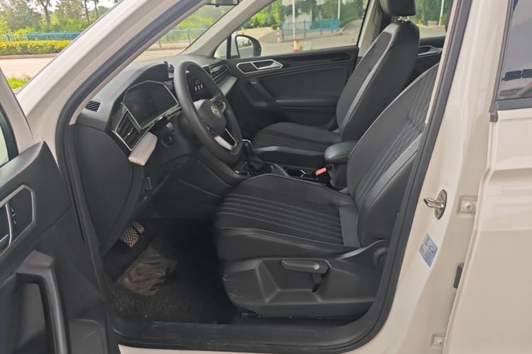 Used Volkswagen Tiguan L 2022 330TSI Automatic Two-Wheel Drive Comfort Edition Left Front Seat