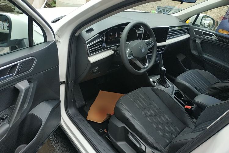 Used Volkswagen Tiguan L 2022 330TSI Automatic Two-Wheel Drive Comfort Edition Left Front Seat