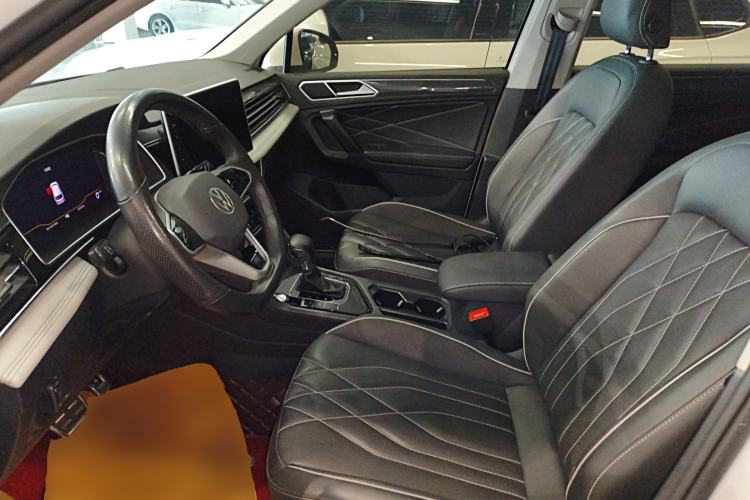 Used Volkswagen Tiguan L 2022 330TSI Automatic Two-Wheel Drive R-Line Enhanced Edition Left Front Seat