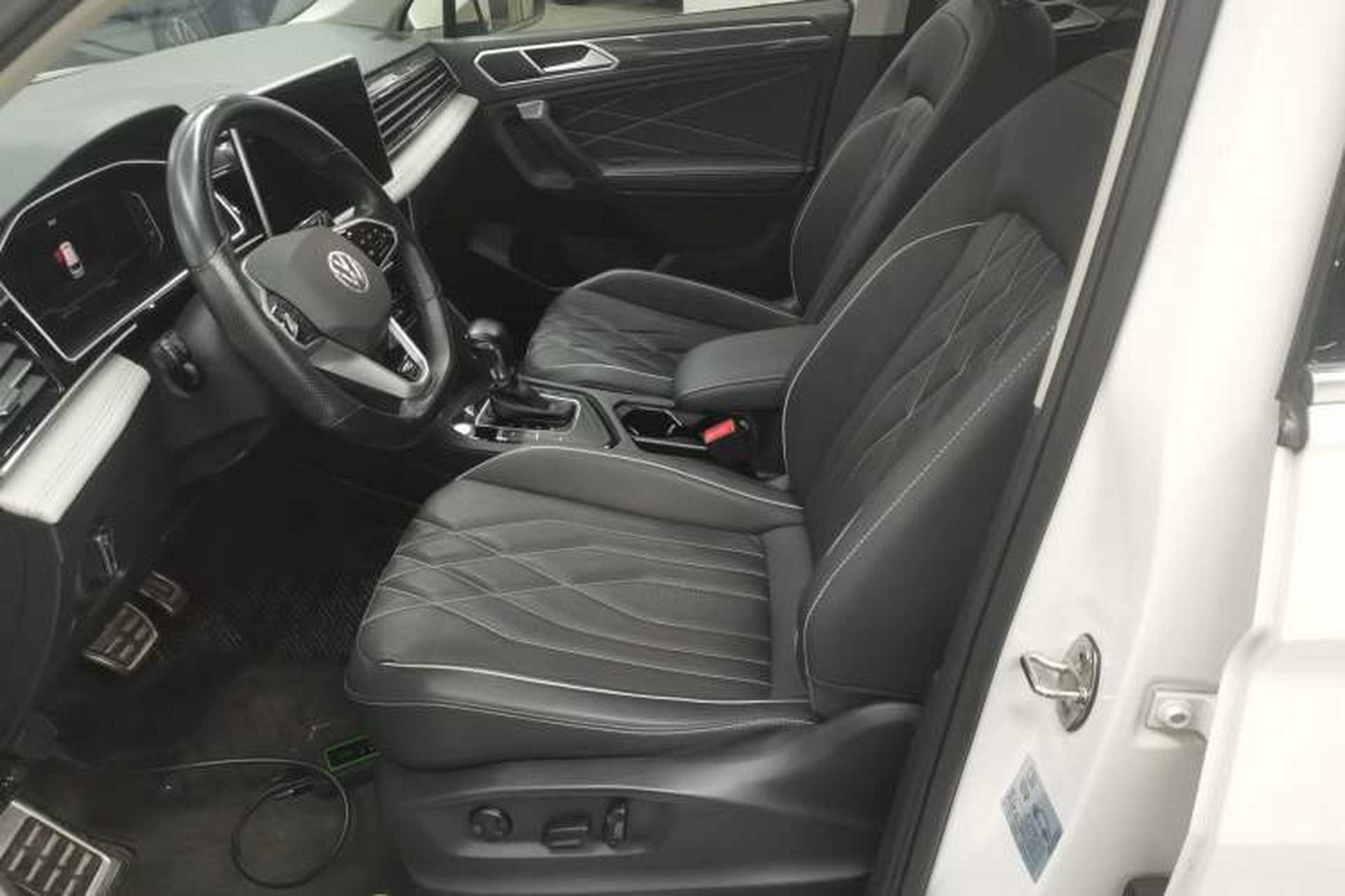 Used Volkswagen Tiguan L 2022 330TSI Automatic Two-Wheel Drive R-Line Enhanced Edition Left Front Seat
