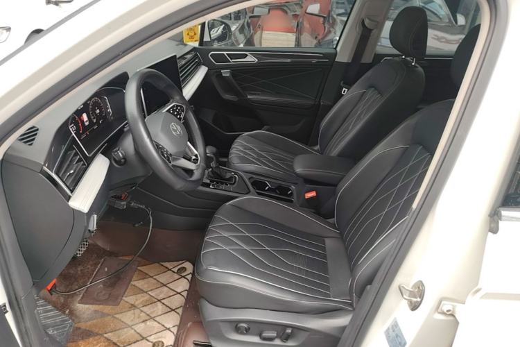 Used Volkswagen Tiguan L 2022 330TSI Automatic Two-Wheel Drive Smart Edition Left Front Seat