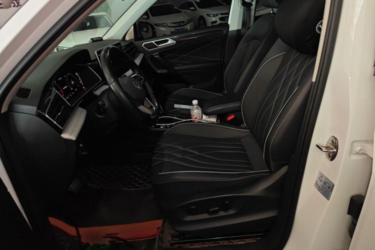 Used Volkswagen Tiguan L 2022 330TSI Automatic Two-Wheel Drive Smart Edition Left Front Seat