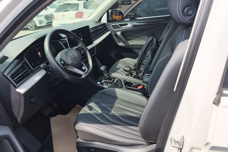 Used Volkswagen Tiguan L 2022 330TSI Automatic Two-Wheel Drive Smart Edition Left Front Seat