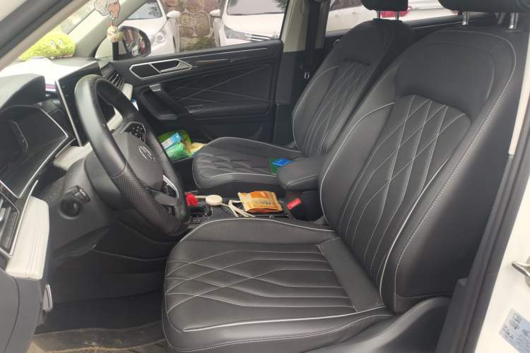 Used Volkswagen Tiguan L 2022 330TSI Automatic Two-Wheel Drive R-Line Enhanced Edition Left Front Seat