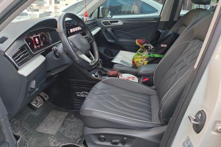 Used Volkswagen Tiguan L 2022 330TSI Automatic Two-Wheel Drive R-Line Enhanced Edition Left Front Seat