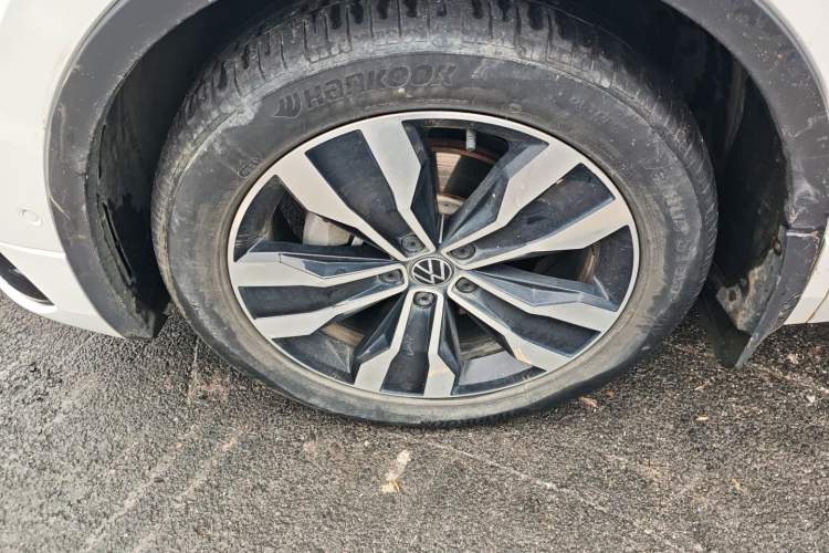 Used Volkswagen Tiguan L 2022 330TSI Automatic Two-Wheel Drive R-Line Enhanced Edition Left Front Wheel Hub