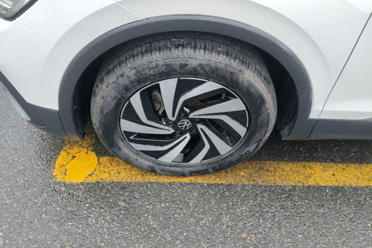 Used Volkswagen Tiguan L 2022 330TSI Automatic Two-Wheel Drive Smart Edition Left Front Wheel Hub