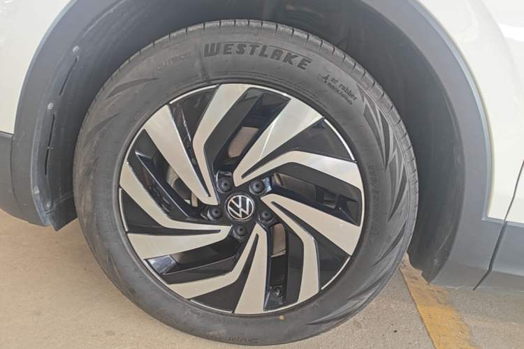 Used Volkswagen Tiguan L 2022 330TSI Automatic Two-Wheel Drive Smart Edition Left Front Wheel Hub