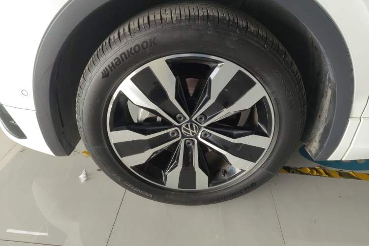 Used Volkswagen Tiguan L 2022 330TSI Automatic Two-Wheel Drive R-Line Enhanced Edition Left Front Wheel Hub