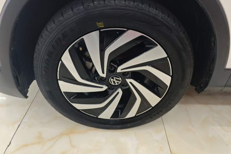 Used Volkswagen Tiguan L 2022 330TSI Automatic Two-Wheel Drive Comfort Edition Left Front Wheel Hub