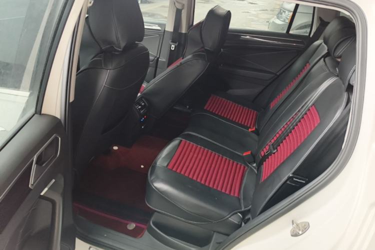 Used Volkswagen Tiguan L 2022 330TSI Automatic Two-Wheel Drive Smart Edition Left Rear Seat