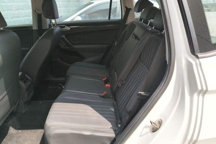 Used Volkswagen Tiguan L 2022 330TSI Automatic Two-Wheel Drive Comfort Edition Left Rear Seat
