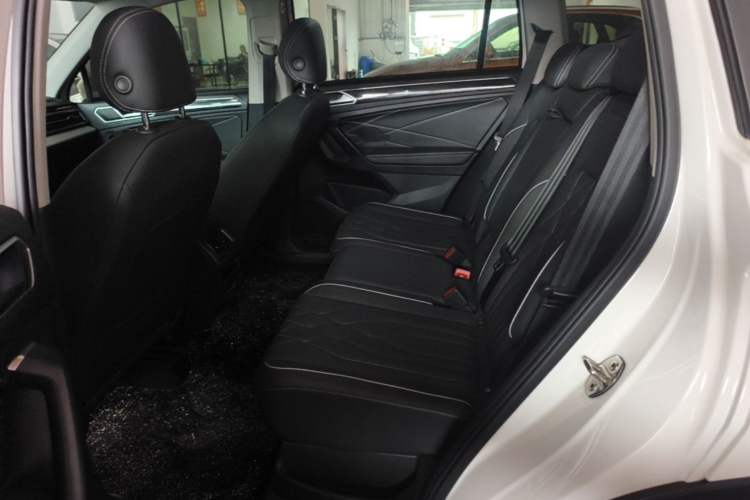 Used Volkswagen Tiguan L 2022 330TSI Automatic Two-Wheel Drive Smart Edition Left Rear Seat
