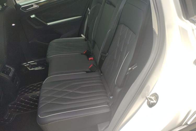 Used Volkswagen Tiguan L 2022 330TSI Automatic Two-Wheel Drive Smart Edition Left Rear Seat
