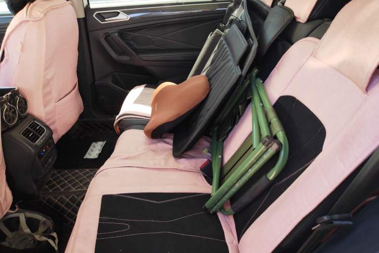 Used Volkswagen Tiguan L 2022 330TSI Automatic Two-Wheel Drive R-Line Enhanced Edition Left Rear Seat