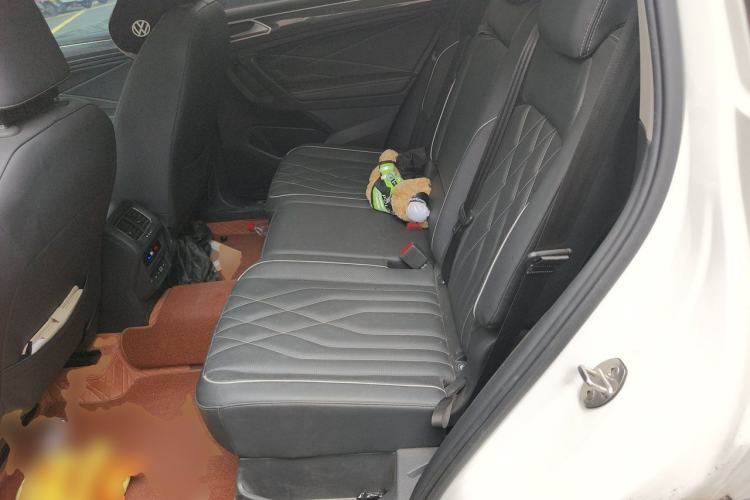Used Volkswagen Tiguan L 2022 330TSI Automatic Two-Wheel Drive R-Line Enhanced Edition Left Rear Seat