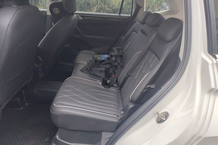 Used Volkswagen Tiguan L 2022 330TSI Automatic Two-Wheel Drive Smart Edition Left Rear Seat