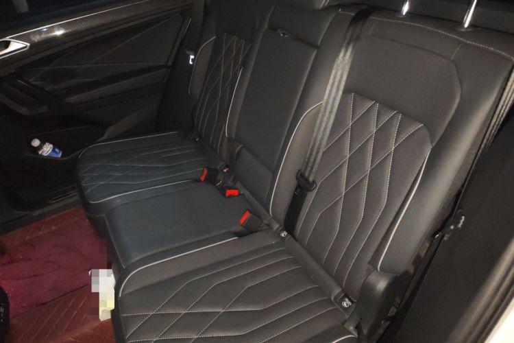 Used Volkswagen Tiguan L 2022 330TSI Automatic Two-Wheel Drive R-Line Enhanced Edition Left Rear Seat