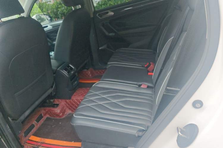 Used Volkswagen Tiguan L 2022 330TSI Automatic Two-Wheel Drive R-Line Enhanced Edition Left Rear Seat
