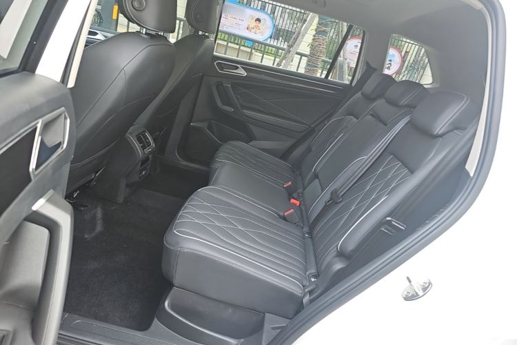 Used Volkswagen Tiguan L 2022 330TSI Automatic Two-Wheel Drive Smart Edition Left Rear Seat